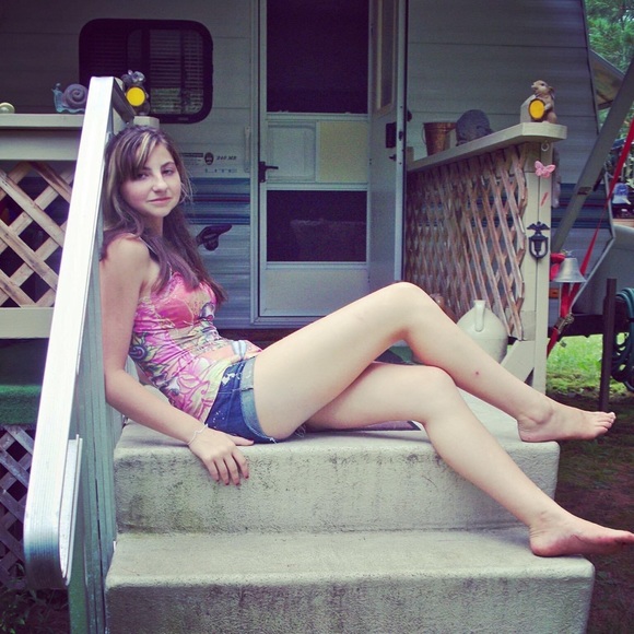 Meet your Posher, Heather - Picture 1 of 1